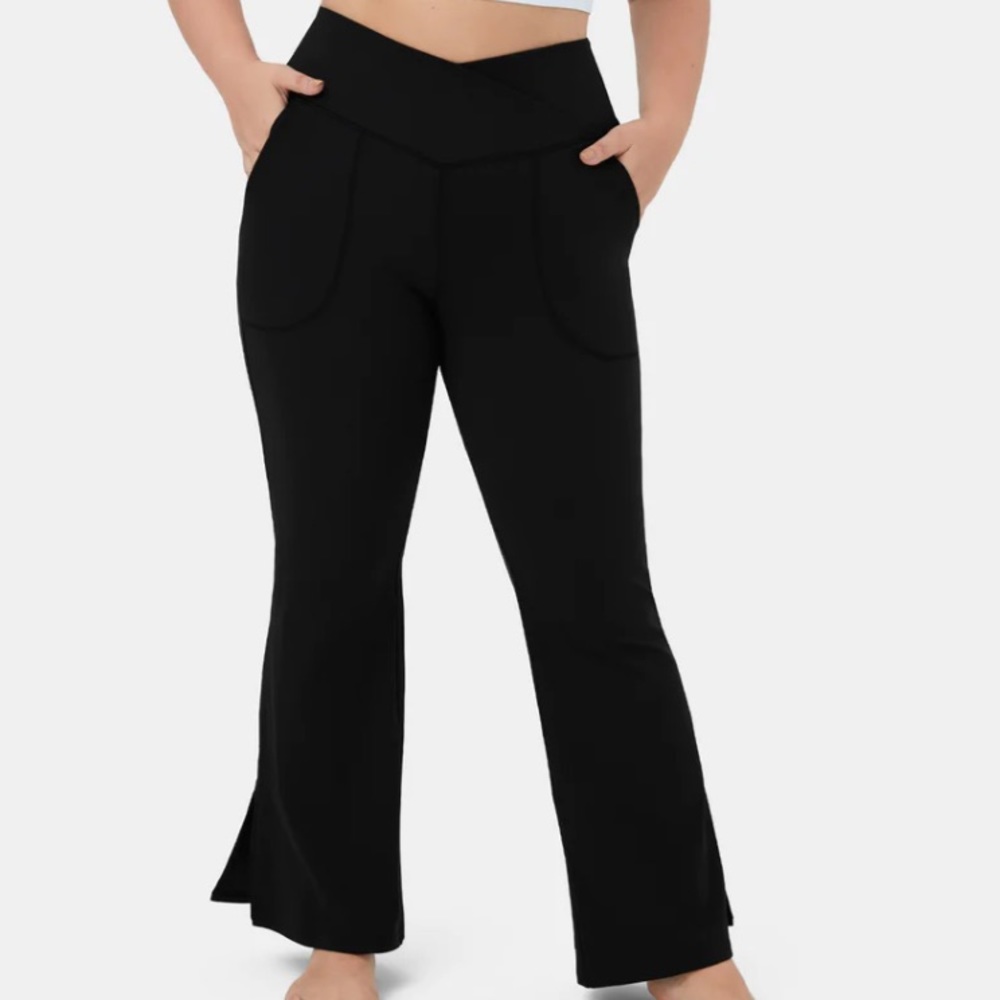 HALARA Crossover Split Hem 7/8 Flare Leggings with Pockets